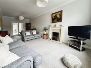 Lounge- click for photo gallery